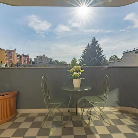 Porta Romana Di Charme Apartment *