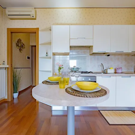 Porta Romana Di Charme Apartment *